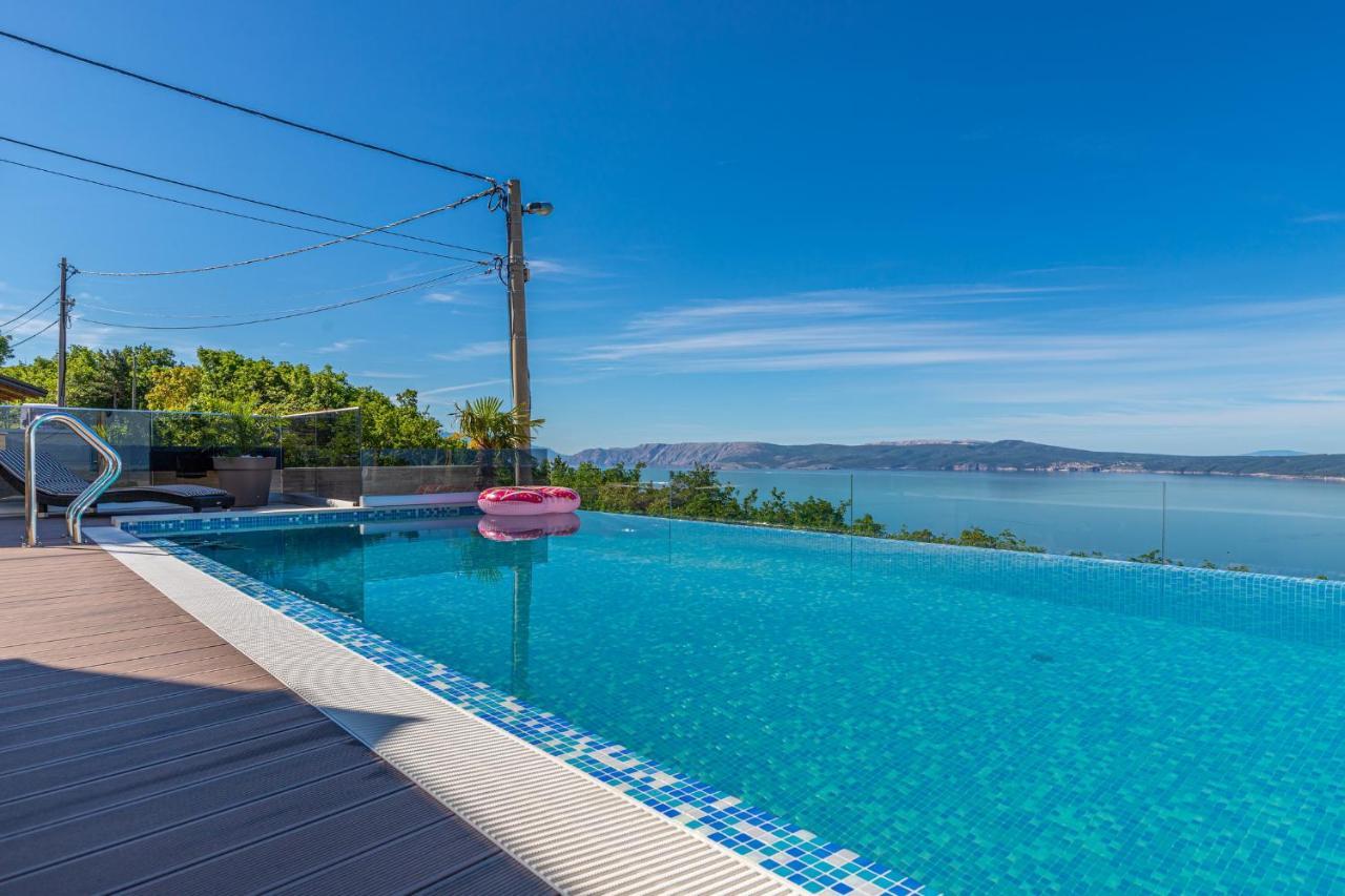 Villa Marassi With Heated Pool, Hot Tub And Sauna Crikvenica Buitenkant foto